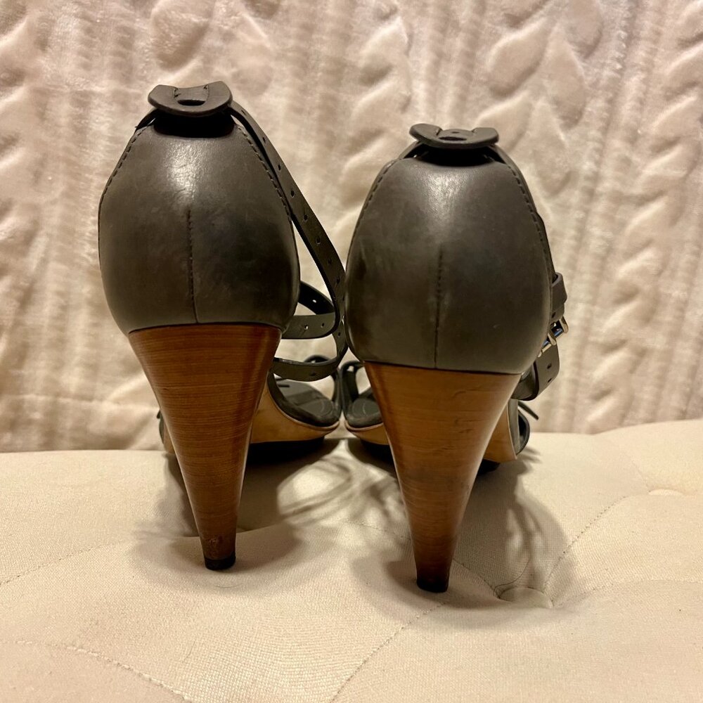 TOD'S Grey Leather Detail Ankle Strap Sandal - Picture 7 of 9